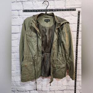 New Look green utility or military-style jacket from the brand. Size Medium